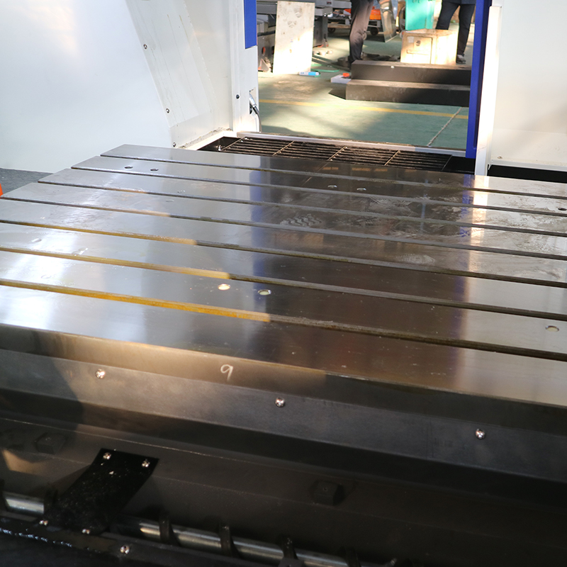 GMC1614小型龍門加工中心特點及應用領域